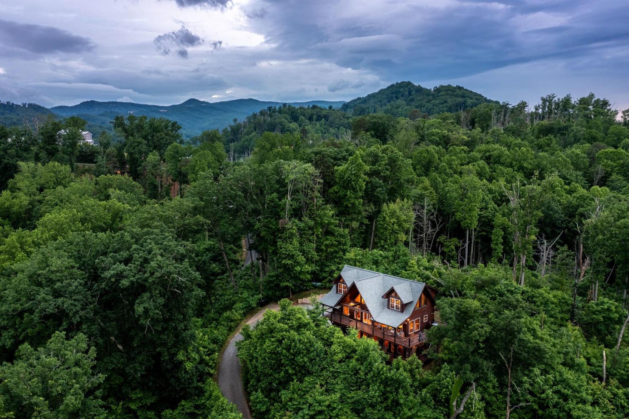 The Solstice - Amenities Galore Mountain Retreat Гатлінбург Екстер'єр фото