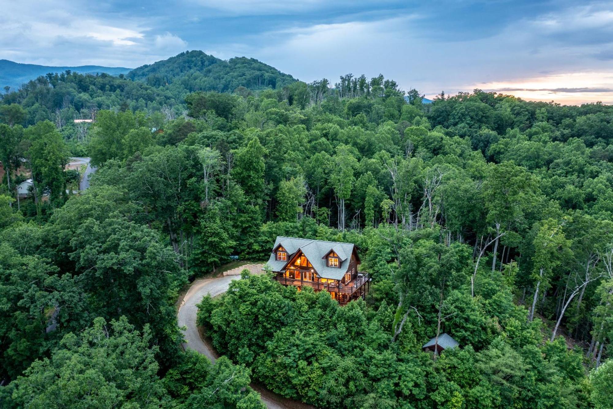 The Solstice - Amenities Galore Mountain Retreat Гатлінбург Екстер'єр фото